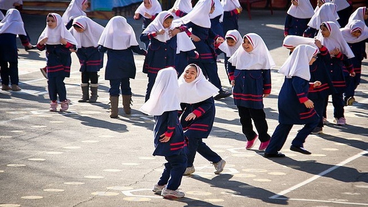 ۱۲۰ هزار دانش آموز ایلامی سال تحصیلی جدید را آغاز کردند