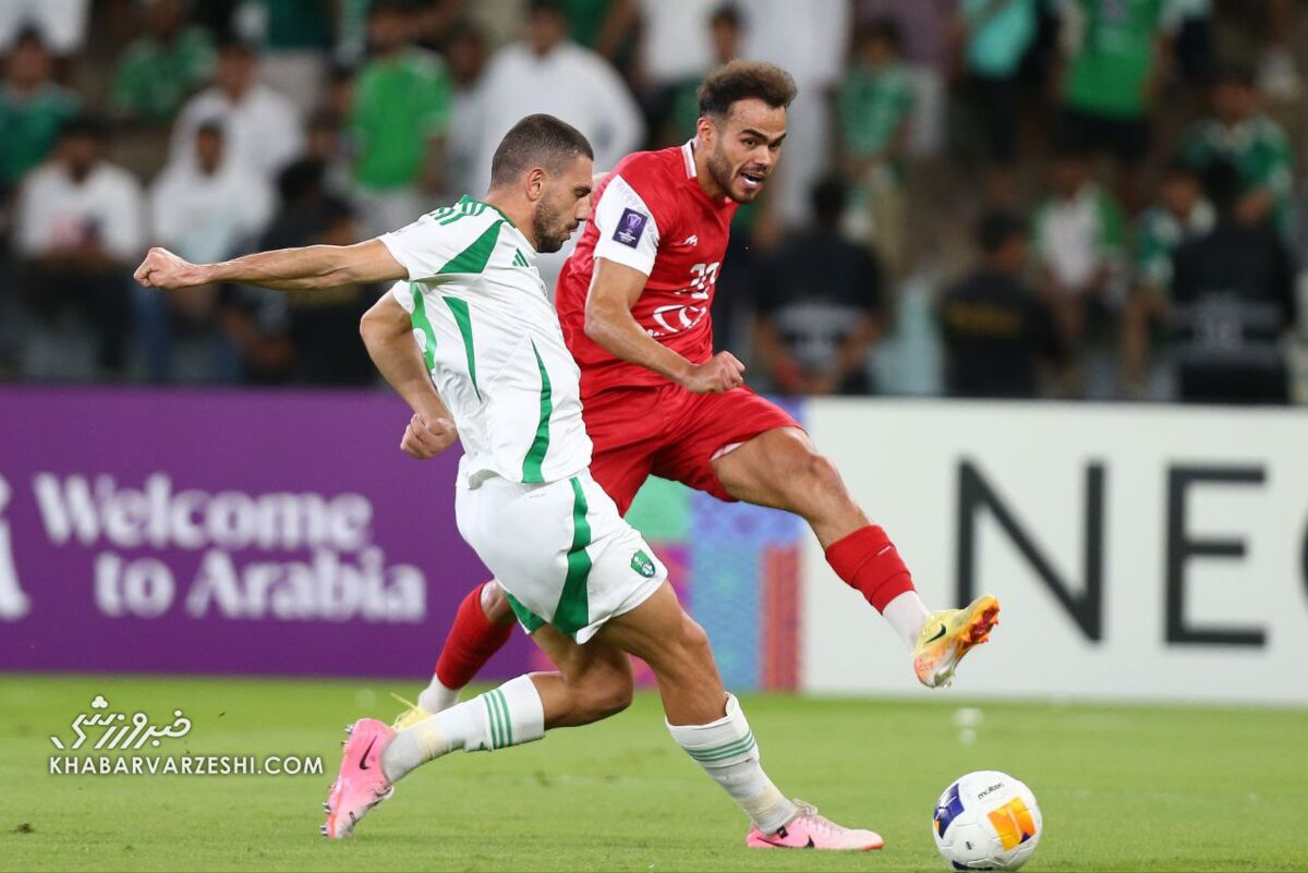 معمای برد استقلال و باخت پرسپولیس، فوق ستاره هایی که نتیجه را تعیین کردند/ رامین رضاییان برای تیم بازی کرد، اوستون اورونوف برای خودش!